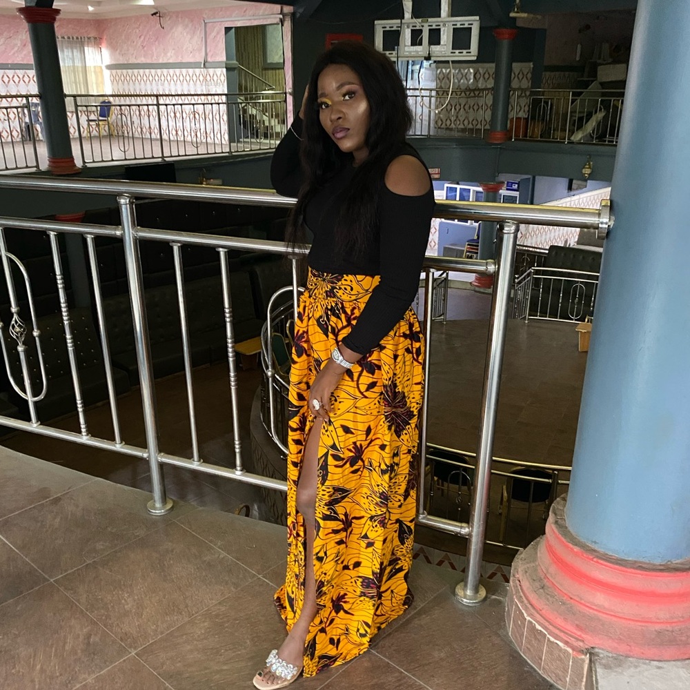 African Print Maxi skirt with a slit, high waist - Picture 4 of 8